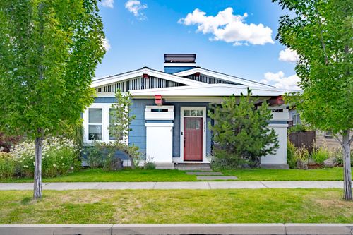 2328 Nw Frazer Ln, Bend, OR, 97703-6586 | Card Image