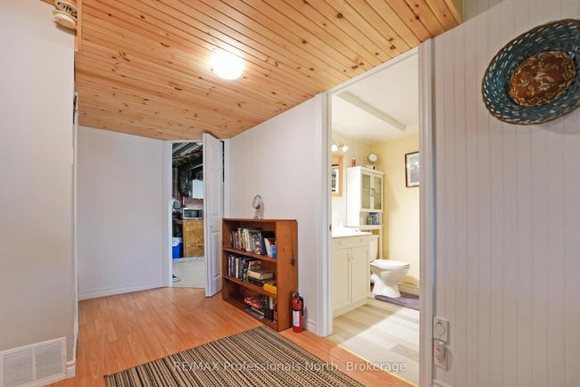 1093 Comak Cres, House other with 3 bedrooms, 2 bathrooms and 4 parking in Algonquin Highlands ON | Image 29