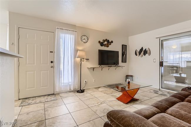 UNIT-104 - 3038 Tarpon Dr, Condo with 2 bedrooms, 1 bathrooms and null parking in Las Vegas NV | Image 5
