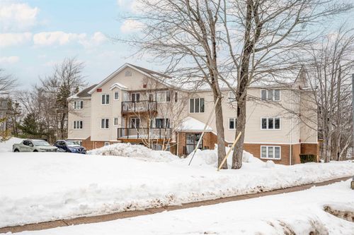 201-131 Farnham Gate Rd, Halifax, NS, B3M4A4 | Card Image