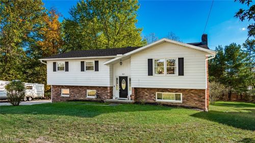 162 E Newman St, Zanesville, OH, 43701-1972 | Card Image