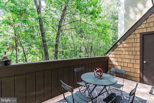3d1-2118 S Quincy St, ARLINGTON, VA, 22204-5400 | Card Image
