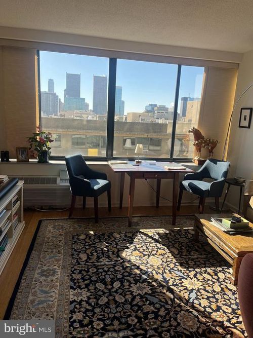 apt-504-2001 Hamilton St, PHILADELPHIA, PA, 19130-4200 | Card Image