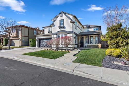 710 Kearney St, Benicia, CA, 94510-3984 | Card Image