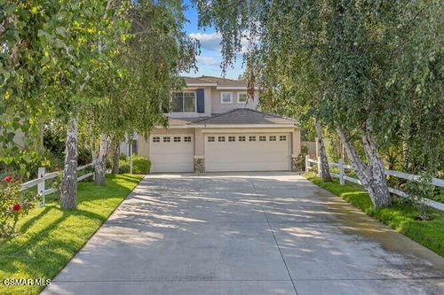 1636 Meadowglen Ct, Newbury Park, CA, 91320-3470 | Card Image