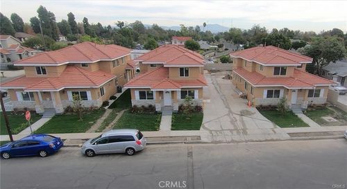 a-813 N Figueroa St, Santa Ana, CA, 92703-2726 | Card Image