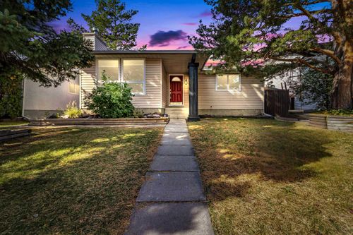 968 Bracewood Rise Sw, Calgary, AB, T2W3C9 | Card Image