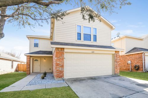 6624 Meadow Way Ln, Fort Worth, TX, 76179-4240 | Card Image