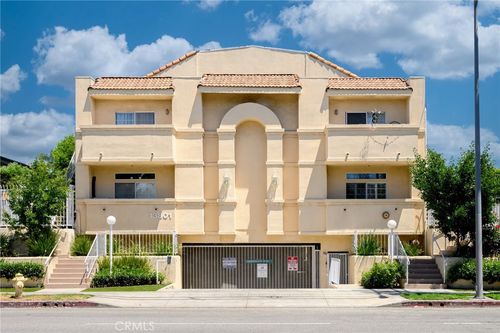 apt-101-13801 Oxnard St, Valley Glen, CA, 91401-3976 | Card Image