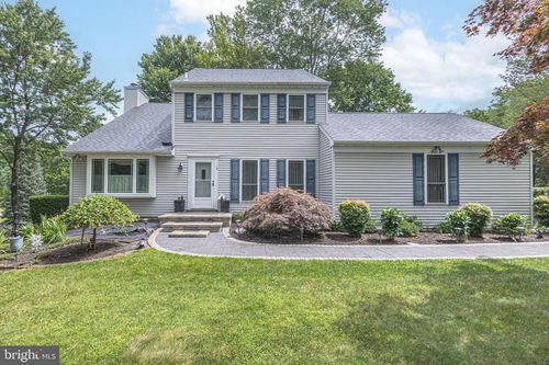 16 Kiloran Wynd, GLENMOORE, PA, 19343-9558 | Card Image