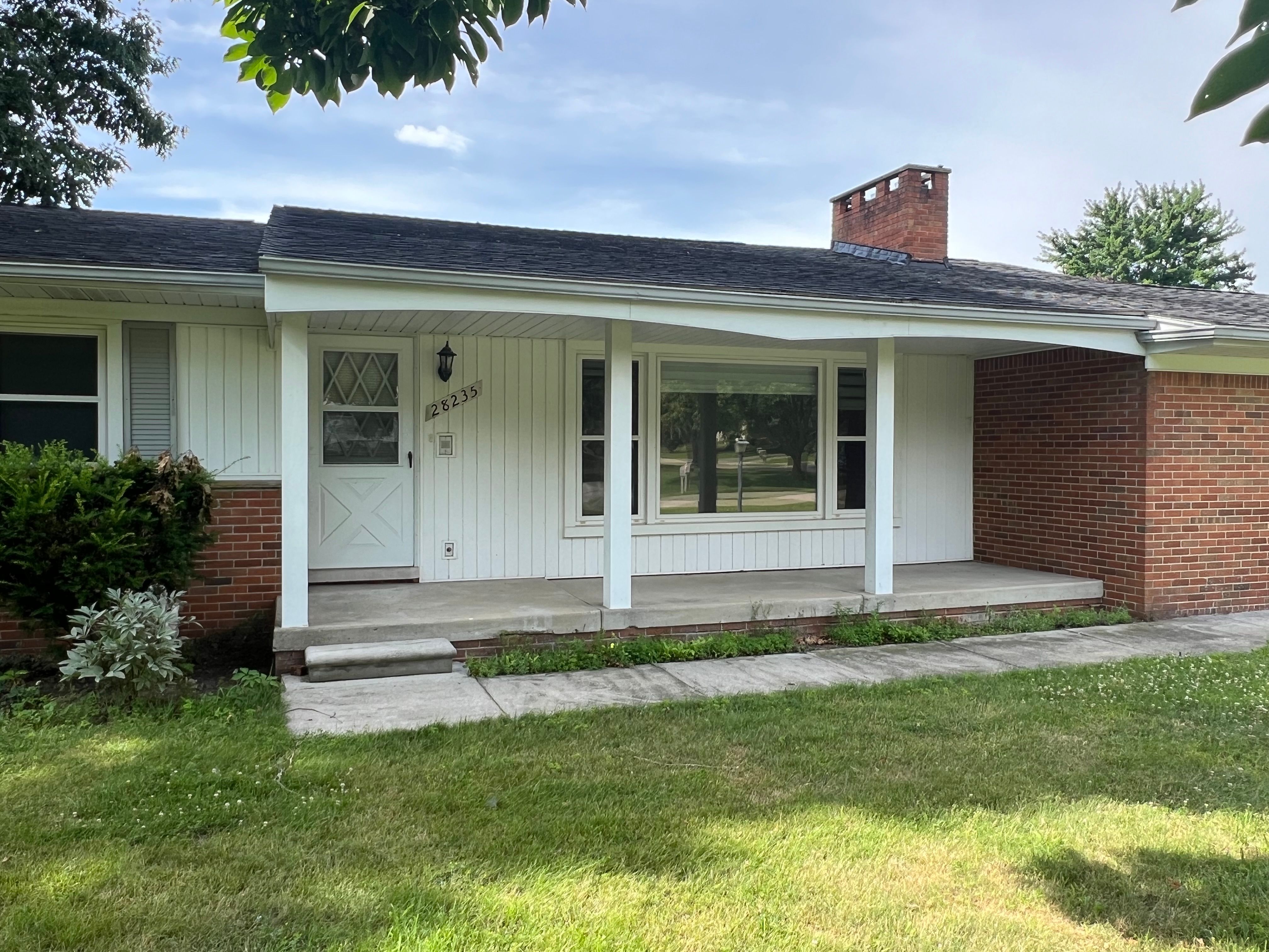 Brookhill St, Farmington Hills, MI 48334