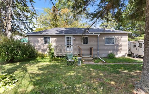 34 Fawcett Ave, Picton, ON, K0K2T0 | Card Image