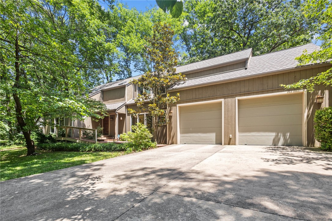 Fowler Ave, Fayetteville, AR 72701