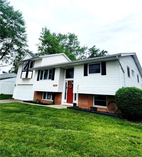 486 Locust Ln, Troy, OH, 45373-2242 | Card Image