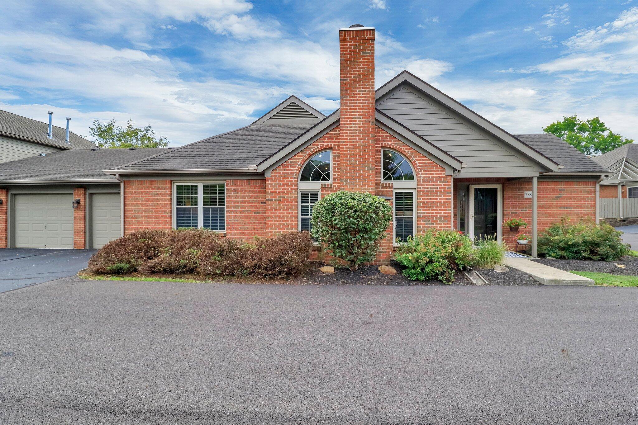 Huntmaster Ln, Grove City, OH 43123