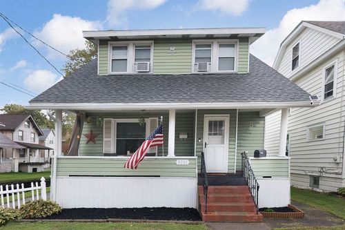 3001 Walnut St, Erie, PA, 16508-1730 | Card Image