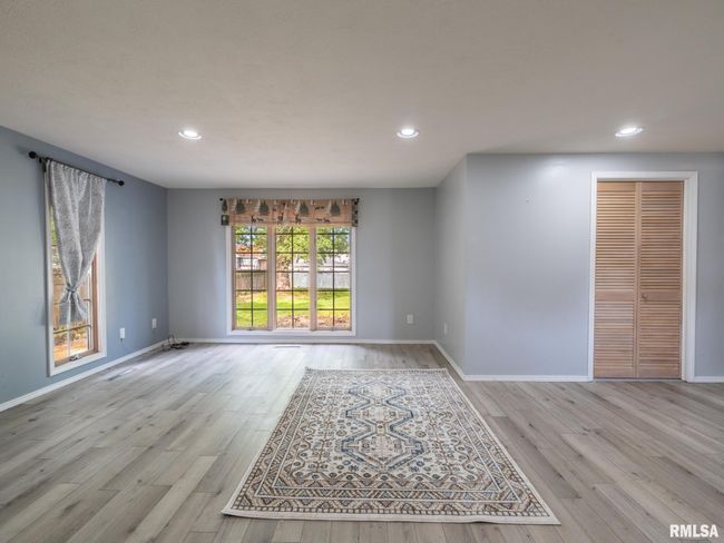 106 N 5 Th St, House other with 3 bedrooms, 2 bathrooms and null parking in Dunlap IL | Image 26