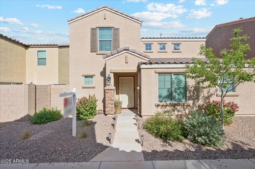 8215 W Albeniz Pl, Phoenix, AZ, 85043-1686 | Card Image