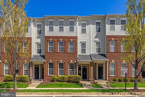 19464 Promenade Dr, LEESBURG, VA, 20176-6525 | Card Image