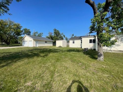 723 10th St Nw, Bemidji, MN, 56601-4512 | Card Image