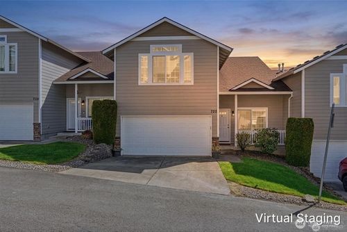 722 Nw Meadow Ridge Ln, Camas, WA, 98607-1841 | Card Image
