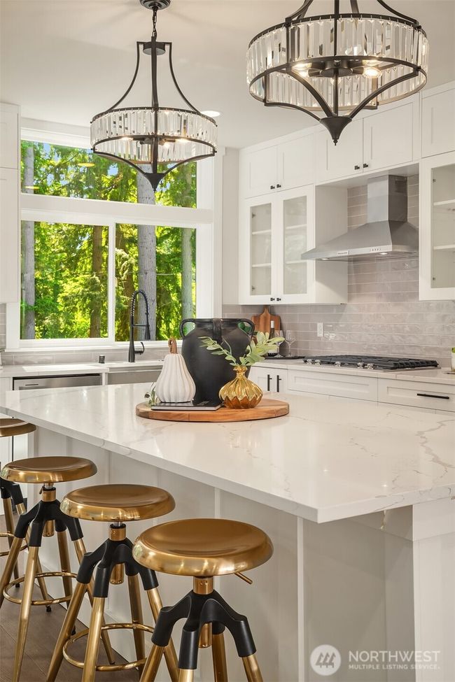 Luxury 3cm quartz counters. | Image 13