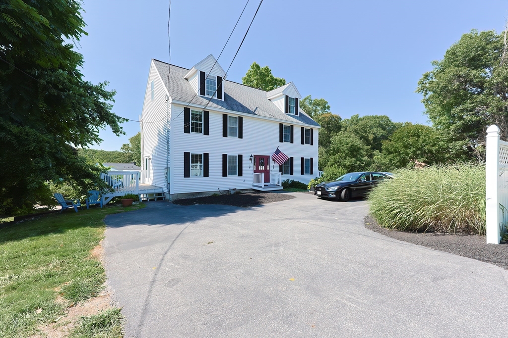 Waverley Rd, North Andover, MA 01845