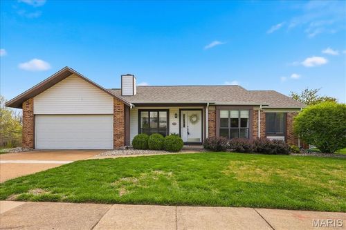 16520 Forest Pine Dr, Wildwood, MO, 63011-1874 | Card Image