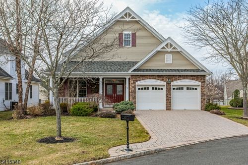 10 Independence Ct, SOMERSET, NJ, 08873-7422 | Card Image