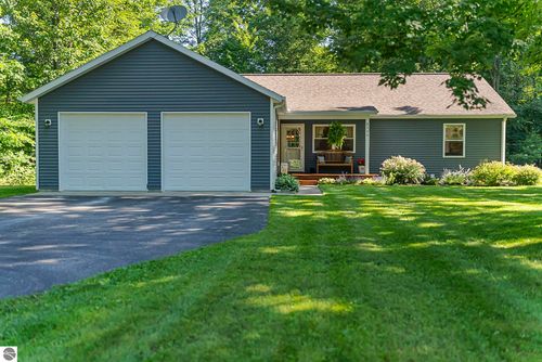 8346 Bent Pine Dr, Lake Ann, MI, 49650-9420 | Card Image