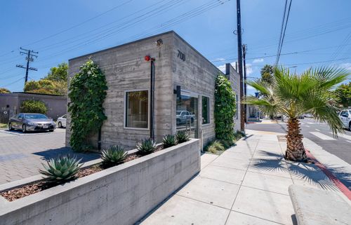 708 E Haley St, Santa Barbara, CA, 93103-3111 | Card Image