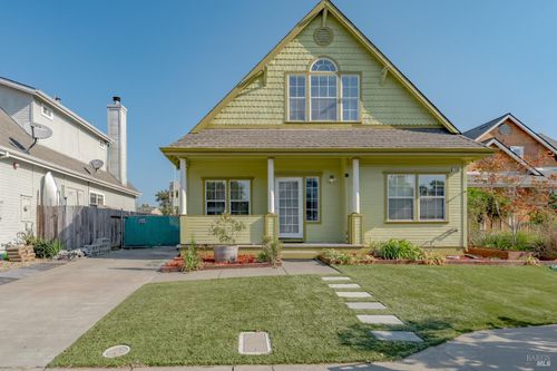 154 Cherryview Ct, Napa, CA, 94558-6041 | Card Image