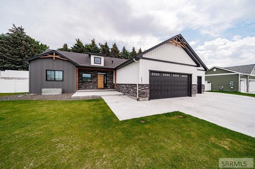 683 Boxwood Dr, Idaho Falls, ID, 83402-1237 | Card Image