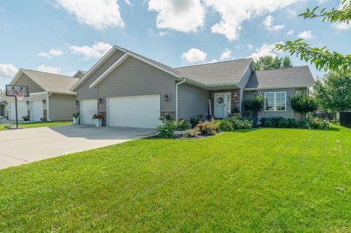 221 Muriefield Dr, Mankato, MN, 56001-7568 | Card Image