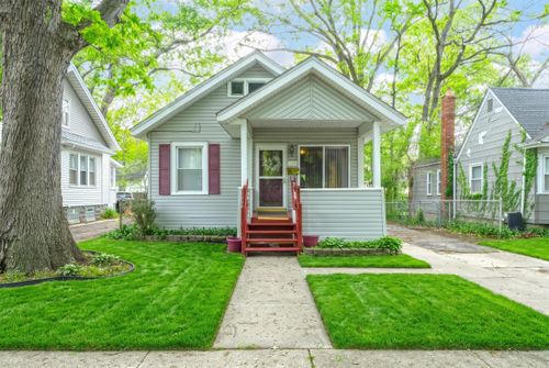 220 Farmdale St, Ferndale, MI, 48220-1807 | Card Image
