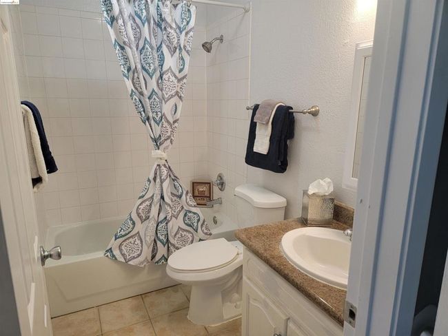 1267 Lakeview Cir, Condo with 1 bedrooms, 1 bathrooms and 1 parking in Pittsburg CA | Image 9