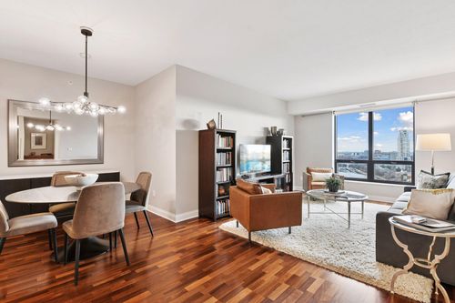 unit-2201-100 3rd Ave S, Minneapolis, MN, 55401-2718 | Card Image