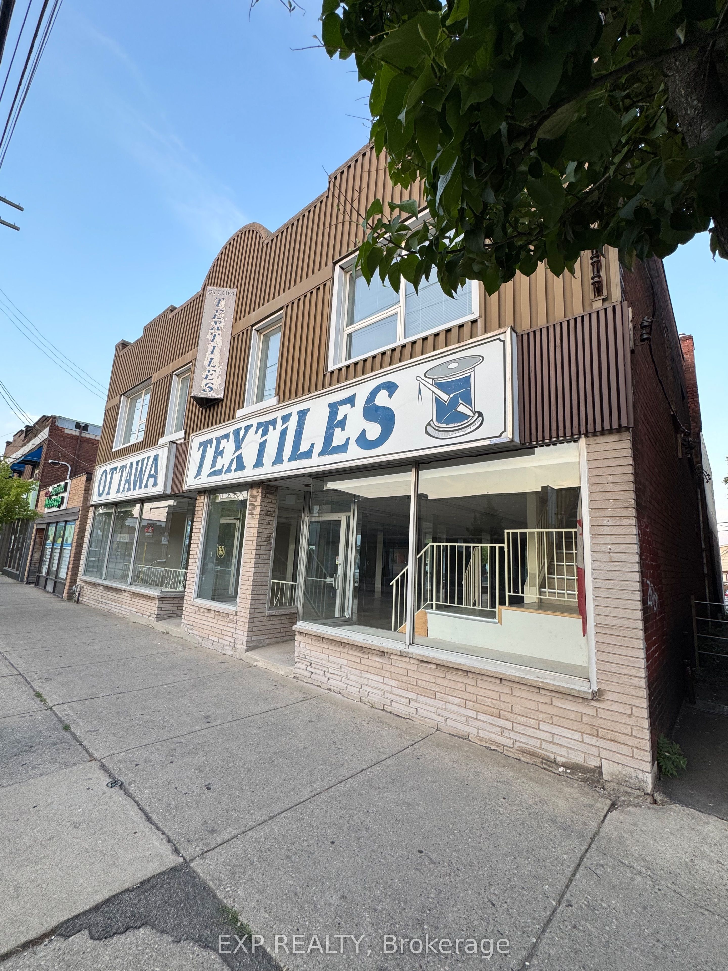 Commercial Lease in Hamilton