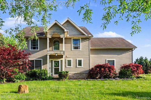 9731 Fountain Ln, Fowlerville, MI, 48836-9662 | Card Image