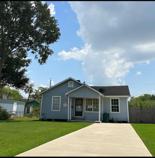 311 Rustic Dr, Pasadena, TX, 77502-1921 | Card Image