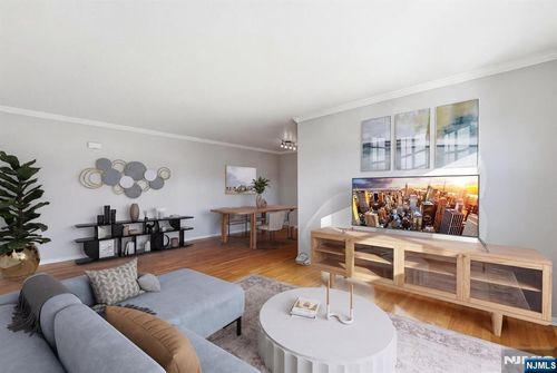 28 Knox Ter, Wayne, NJ, 07470-2323 | Card Image