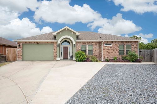 2233 Pinehollow Ln, Corpus Christi, TX, 78418-5454 | Card Image