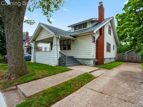 816 Pearson St, Ferndale, MI, 48220-1687 | Card Image