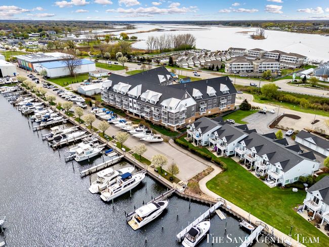 15 - 917 W Savidge St, Condo with 2 bedrooms, 2 bathrooms and null parking in Spring Lake MI | Image 6