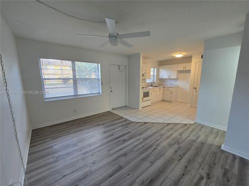 apt-709-5186 Ne 6th Ave, Oakland Park, FL, 33334-3318 | Card Image