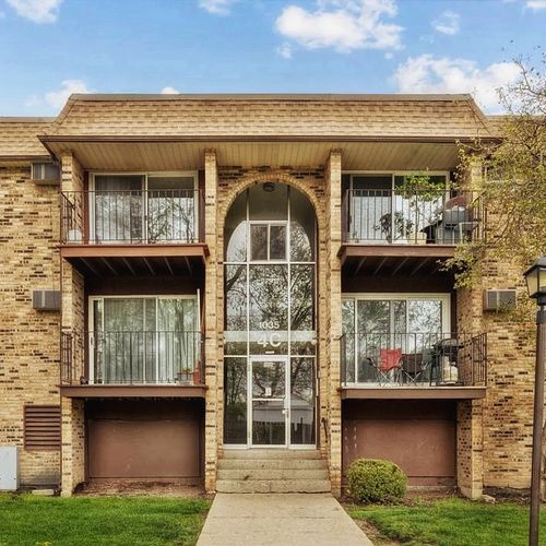 4-205-1035 Higgins Quarters Dr, Hoffman Estates, IL, 60169-1487 | Card Image