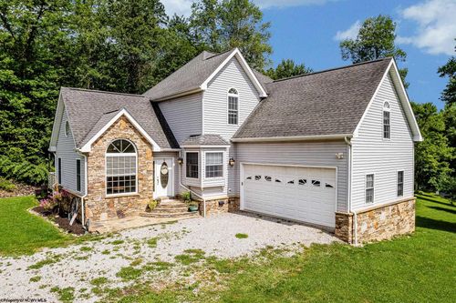 393 Auburn Hills Dr, Bruceton Mills, WV, 26525-7183 | Card Image