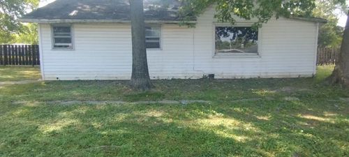 889 S Hicum St, Dugger, IN, 47848-8023 | Card Image