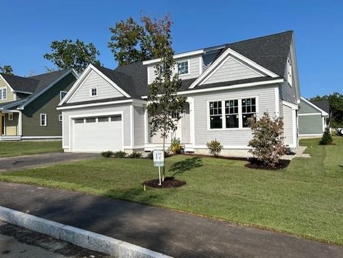 17-57 Evergreen Dr, Auburn, NH, 03032-3220 | Card Image