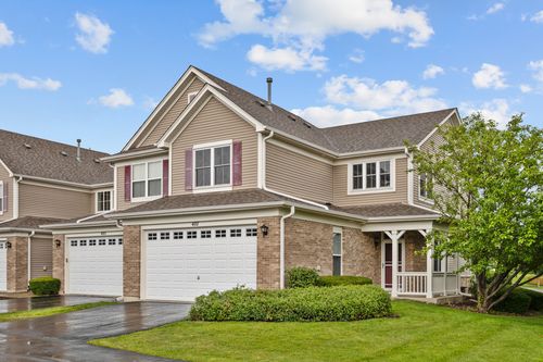 407 Bluegrass Pkwy, Oswego, IL, 60543-4024 | Card Image